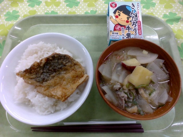 給食