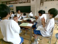 意見発表の後は、必ず拍手をしていました。