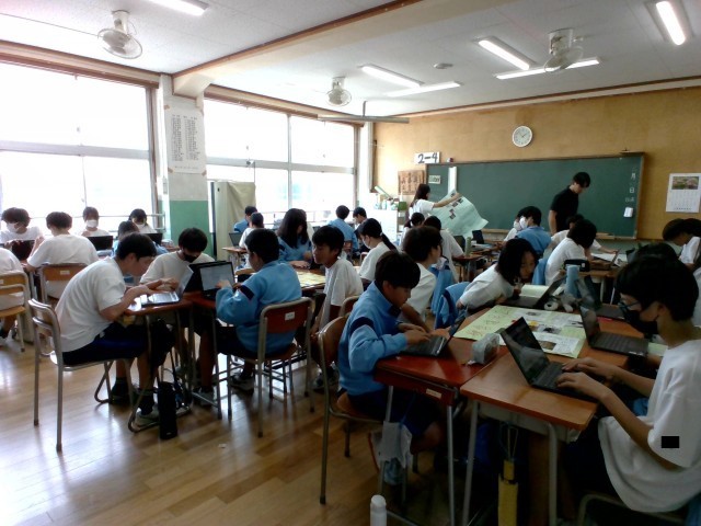 ２年４組
