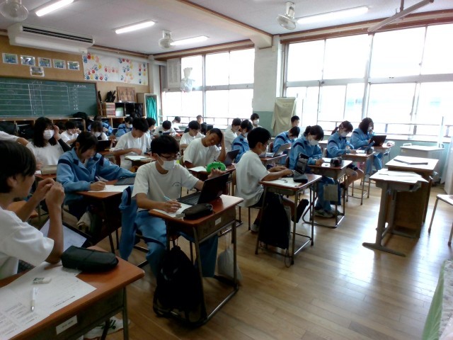 ２年３組