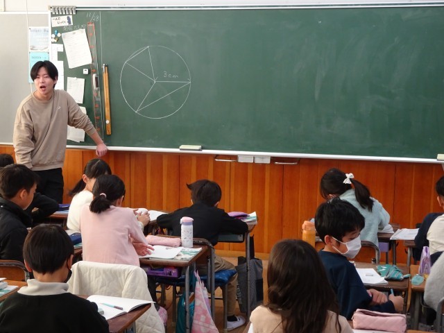 ３年　三角形と角