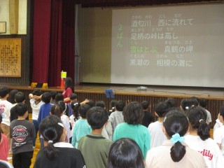 音楽朝会（校歌）