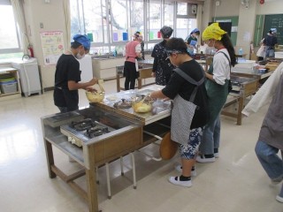 調理実習（５年生）