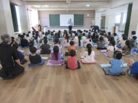 講習を受ける１年生たち
