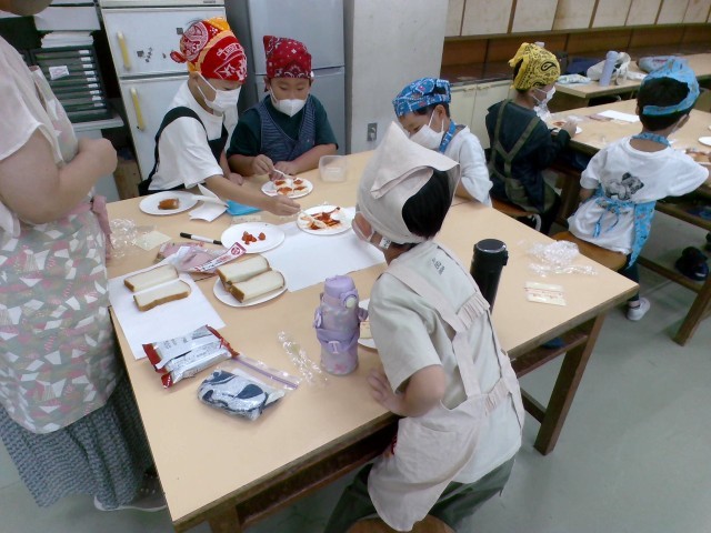 次はどれを盛り付けようかな